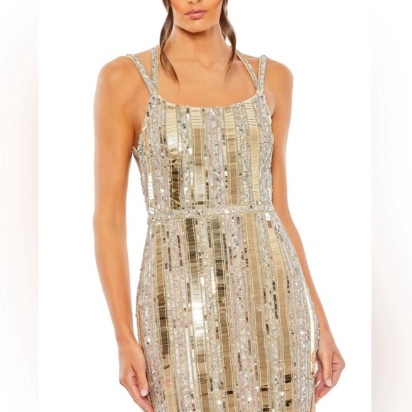 NWT Mac Duggal Nude Halter Neck Embellished Detailed Back Metallic Gown 93981 - Picture 4 of 8